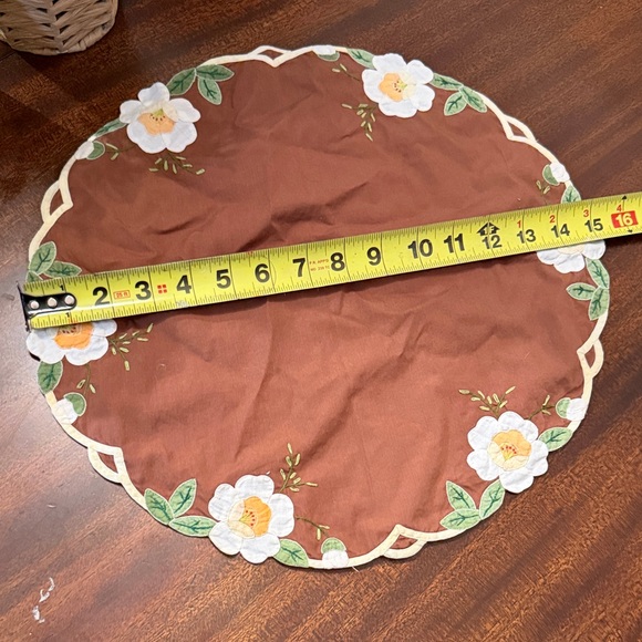 Floral Embroidered stitched Brown German doily with sweet rose pattern - Picture 4 of 8